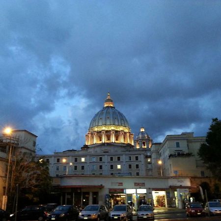Living In San Peter Roma Exterior foto